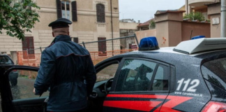 Droga in auto: due arresti dei Carabinieri nel catanese