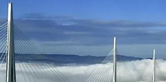 Il Ponte sullo Stretto? Più facile resuscitare Cheope nuvole-ponte