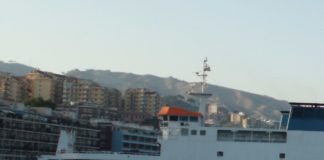 Messina, 21enne tenta suicidio nello Stretto tentato-suicidio-traghetto