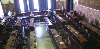 Messina: il futuro della raccolta dei rifiuti in città, dibattito in Consiglio comunale