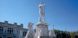 Messina: il caldo afoso fa attivare le fontane fontana-nettuno-messina-1