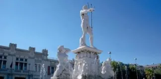 Messina: il caldo afoso fa attivare le fontane fontana-nettuno-messina-1