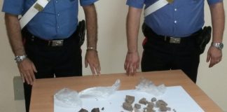 Messina, eroina e cocaina in auto: 2 arresti foto-eroina