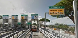 Tremendo incidente a Villafranca: 2 morti e 1 ferito grave casello-di-villafranca