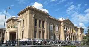 Messina senz’acqua: cittadini in protesta