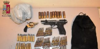 Polizia: rinvenute e sequestrate, armi e munizioni