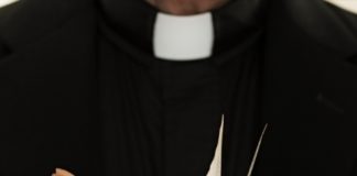 Zungri (Vv): un sacerdote ai domiciliari