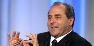 Antonio Di Pietro: “Il mio amico Beppe Grillo, ha fatto una cosa che condivido totalmente e una cosa che non condivido per niente”