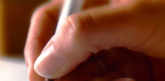 La lettera di una mamma che soffre, lontano dai suoi figli