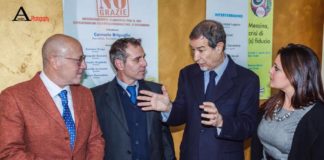 Scuola Politica (ME): in piazza, per le firme pro Musumeci