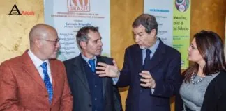 Scuola Politica (ME): in piazza, per le firme pro Musumeci