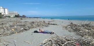 Giardini Naxos (ME): nonostante il G7, la spiaggia di Recanati è sporca recanati-spiaggia