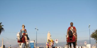 Via Garibaldi (ME): oggi, l’ultima passeggiata dei Giganti