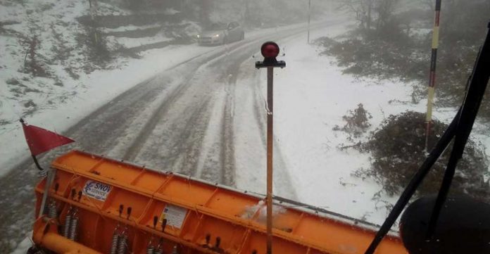 Foto-intervento-spazzaneve-Caronia-Capizzi