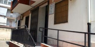 Taranto: assistente sociale aggredita tra gli applausi della gente