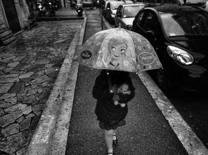 via_fotografia_di_strada_da_amburgo_a_palermo