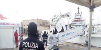 La Polizia di Stato, ha fermato quattro presunti scafisti