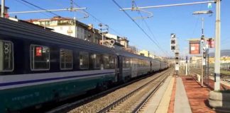 L’odissea dell’Intercity 794, a causa della nevicata che ha interessato Roma nella giornata di lunedì