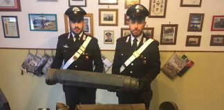 CARONIA: ARRESTATO DAI CARABINIERI UN ITALIANO CHE FABBRICAVA ARMI sequestro-armi