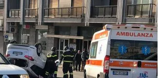 Viale Boccetta a Messina: incidente spettacolare, tra due auto