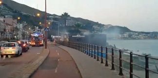 In fiamme a Messina, il locale “La Baracca” incendio la Baracca