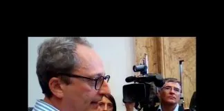 “In altri schieramenti, fanno prove tecniche di inciucio”