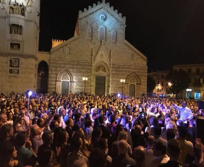 PIAZZA CATENO DE LUCA