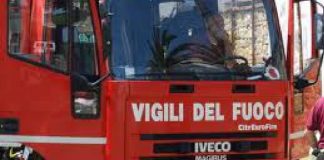 Messina: un incendio, si è propagato all’interno di un magazzino abbandonato in via Gibilterra