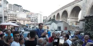 Patti chiari ed amicizia lunga: quella del sindaco di Messina Cateno De Luca, con gli abitanti di Camaro San Paolo