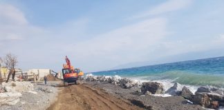 Sono ripresi questa mattina, i lavori disposti dal Comune di Messina, per proteggere le case Raciti a Galati Marina