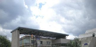 In via La Farina a Messina, un incidente tra un’auto ed uno scooter