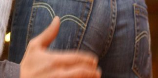 Primavalle (Roma): prima le ordinano un caffè, poi la palpeggiano