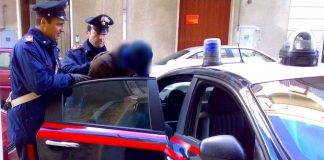 Associazione per delinquere di tipo mafioso, tentata estorsione e porto illegale di armi, 4 arresti carabinieri arresto
