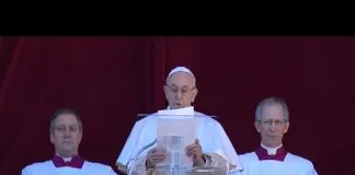 Papa Francesco al messaggio Urbi et Orbi di oggi: «Il mio augurio per il Natale, è di fraternità»