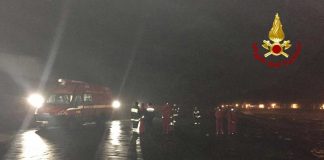 Acireale: Onda anomala trascina in mare un’auto con tre giovani a bordo dispersi-acireale