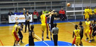 La Sicily Express Courier Nuova Pallacanestro Messina, non fa sconti ad Aci Bonaccorsi