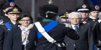 L’omaggio del presidente della Repubblica, Sergio Mattarella, all’Altare della Patria a Roma in piazza Venezia