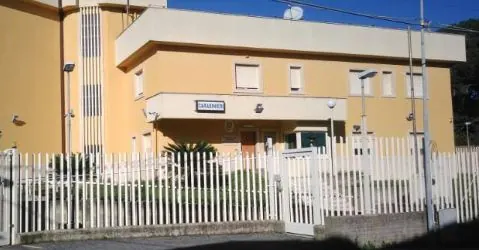 Carabinieri-castanea