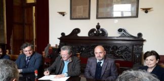 Firmato oggi a Palazzo Zanca, il contratto relativo ai lavori dell’Istituto Comprensivo Mazzini-Gallo