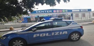 A Reggio: le Volanti sono intervenute ieri in viale Calabria, per furto in un’attività commerciale