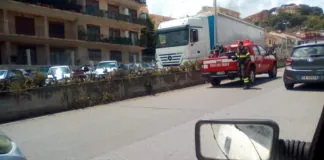Un incendio, ha interessato stamane lo spartitraffico dell’Annunziata a Messina