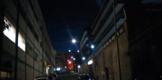 Verso le ore 13.00 di oggi, una ragazza 25enne e’ caduta dal balcone di casa