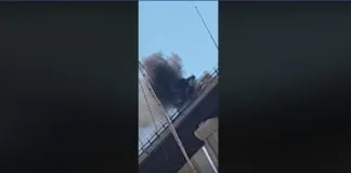 Intorno alle ore 12.30 di oggi, sulla tangenziale di Messina, all’altezza dello svincolo di Giostra un furgoncino ha preso fuoco