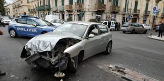 Incidente violento, questa mattina in via Cesare Battisti a Messina