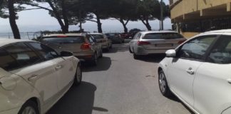 Il Consigliere della V^ Circoscrizione di Messina, Franco Laimo, ne evidenzia la problematica: “la gente è inferocita, i commercianti (questi ultimi che in queste settimane hanno subito un brusco calo delle vendite) sono prossimi alla protesta e pronti ad occupare il viale Regina Elena, ed il v.le della Libertà”