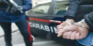 Ieri mattina, nell’ambito dell’operazione denominata “Periferie Sicure”, finalizzata ad implementare il senso di sicurezza nel capoluogo peloritano, con particolare obiettivo del contrasto del fenomeno dello spaccio di stupefacenti, i carabinieri del Comando Provinciale di Messina, con il supporto dei militari della Compagnia di Intervento Operativo del 12° Reggimento carabinieri “Sicilia”, hanno arrestato due messinesi