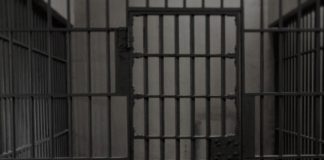 Sono stati catturati nel giro di poche ore dalla Polizia Penitenziaria, in collaborazione con altre forze di Polizia e della Guardia Costiera