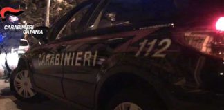 Tre donne che, in un locale abbandonato dello storico rione San Cristoforo, gestivano un ‘deposito’ di droga sono state arrestate dai carabinieri del comando provinciale di Catania