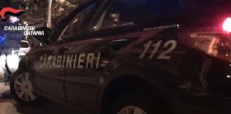Tre donne che, in un locale abbandonato dello storico rione San Cristoforo, gestivano un ‘deposito’ di droga sono state arrestate dai carabinieri del comando provinciale di Catania