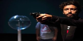 Il terzo appuntamento de “Il Cortile – Teatro Festival”, in programma lunedì 22 luglio nel settecentesco cortile del Palazzo Calapaj-D’Alcontres (Strada San Giacomo, accanto al Duomo)